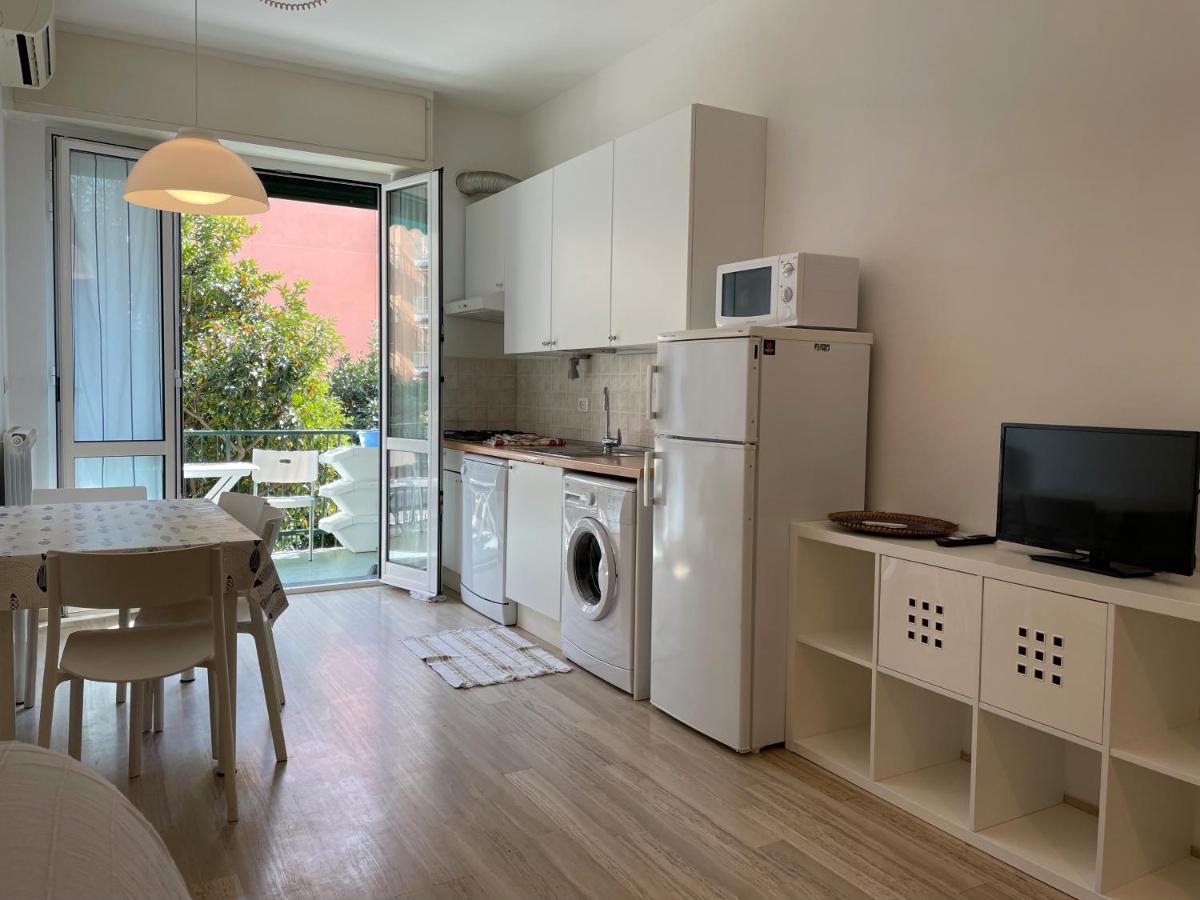 Appartamenti Con Giardino E Posto Auto Per Famiglie Finale Ligure Exterior photo
